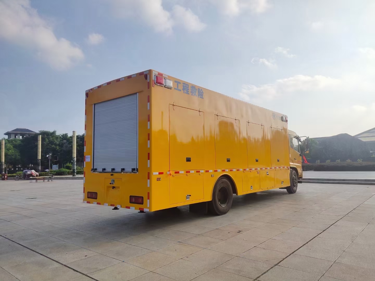 東風天錦3000方排水車(自吸 便攜)