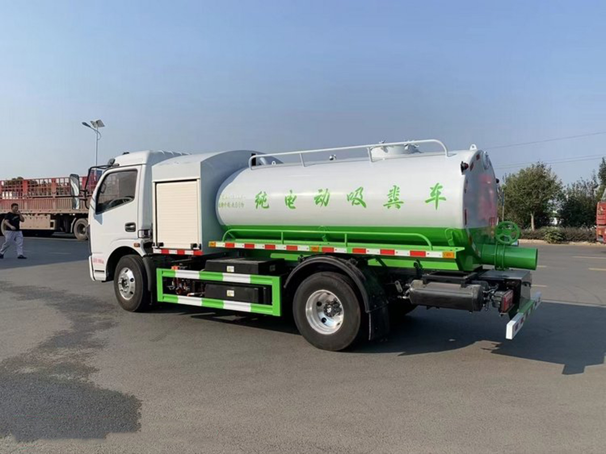 東風5方純電動吸糞車
